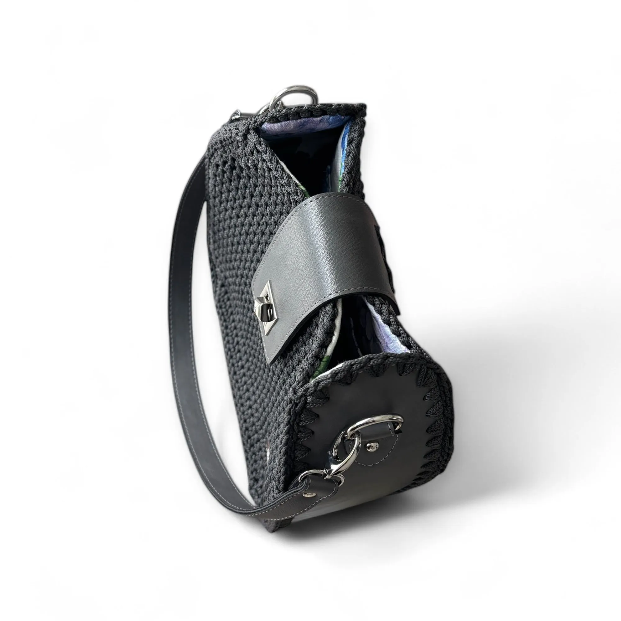 BUCKET style handbag
