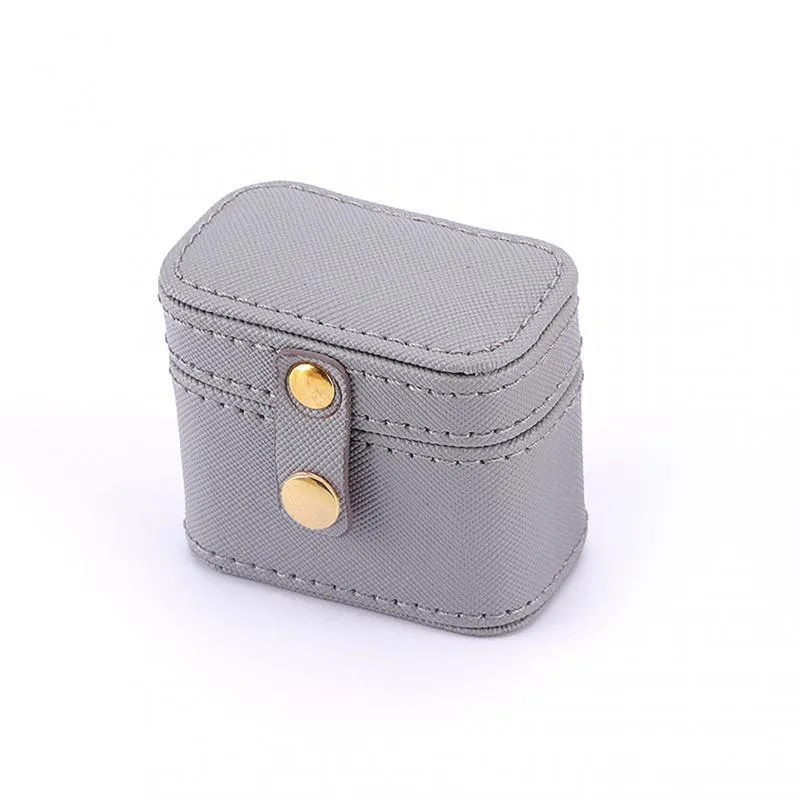Elegant Compact Leather Jewelry Case with Soft Flannel Interior