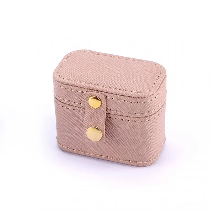 Elegant Compact Leather Jewelry Case with Soft Flannel Interior