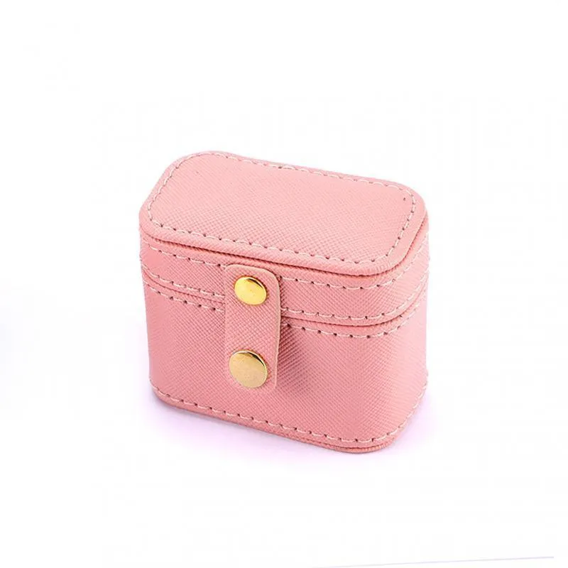 Elegant Compact Leather Jewelry Case with Soft Flannel Interior