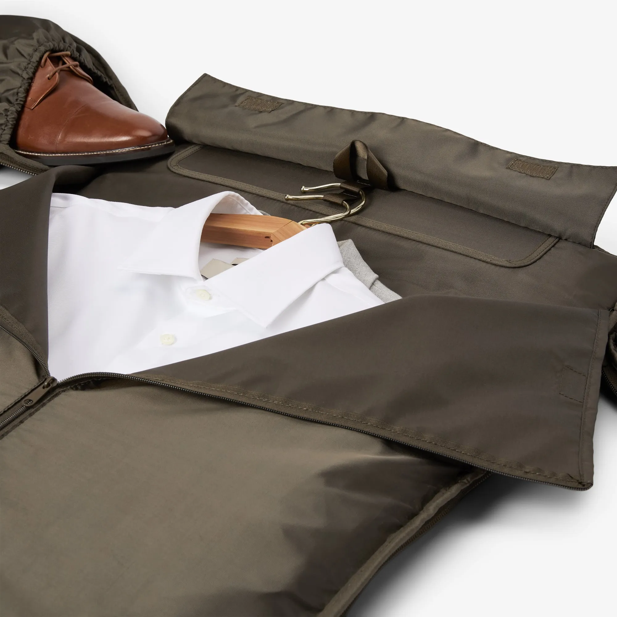 VERSA™ - LIGHTWEIGHT GARMET DUFFEL BAG